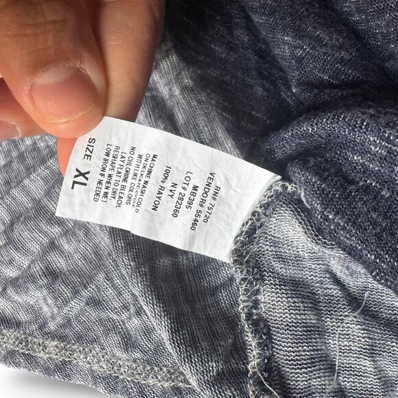 BKE Women’s XL Slub Knit Henley Long Sleeve Top Navy Blue V Neck Rayon - Picture 3 of 7